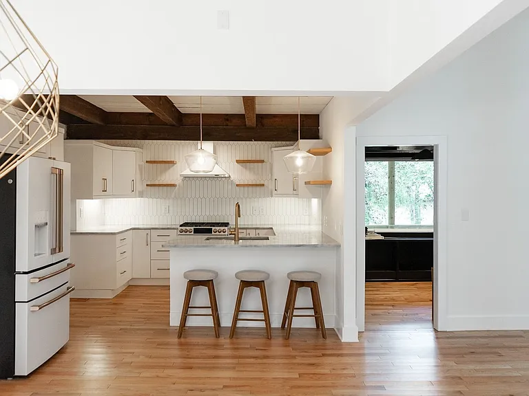 1 Woodbridge Way — Photo 12