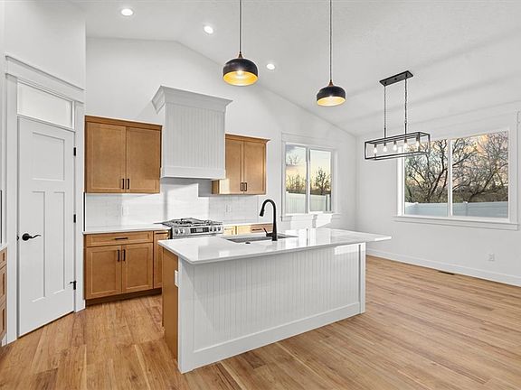 5th image of 2547 Kaley Ln