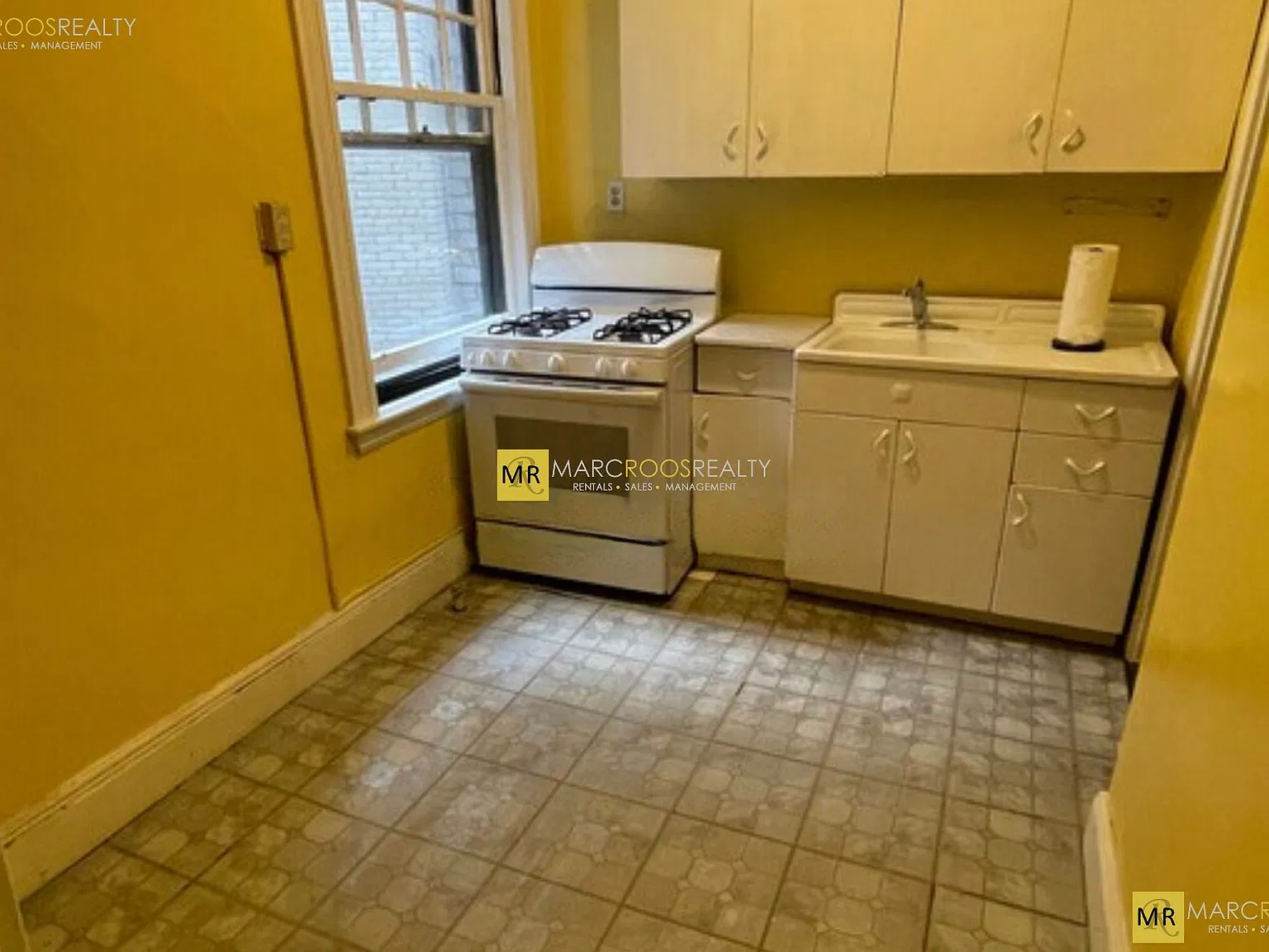 2 bed, 1.0 bath, $2,200 — Photo 2