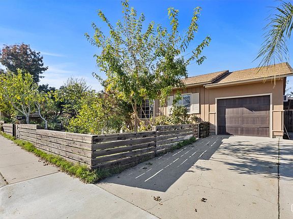 2nd image of 113 Loma Vista Ave