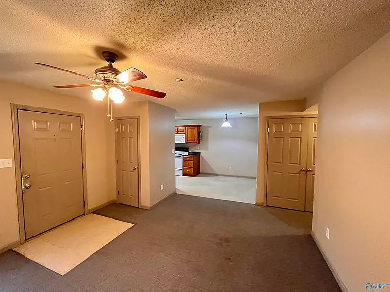 5005 Chancellor Sq NW #A — Photo 10