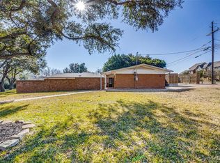 8675 Langdale Cir, Dallas, TX 75238
