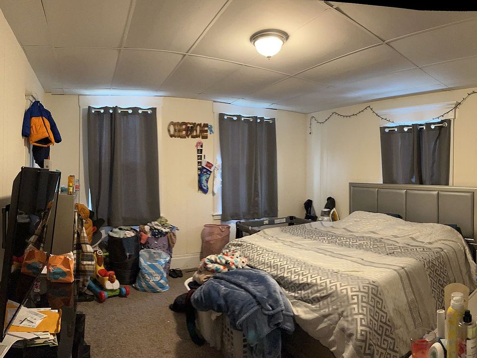 1st image of 218-220 West St #2