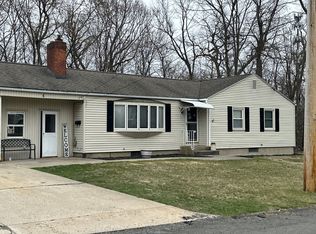 6 Pondview Dr, Chicopee, MA 01020