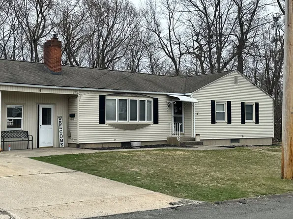 6 Pondview Dr, Chicopee, MA 01020