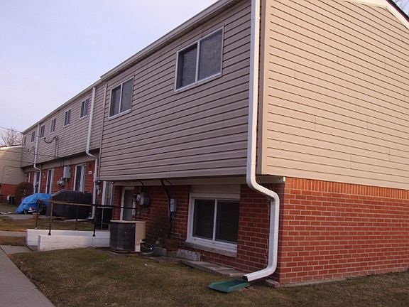 4th image of 29218 Manchester St