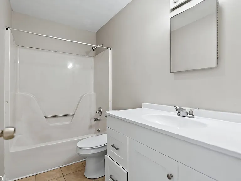 1001 Kiser Blvd #12 — Photo 8
