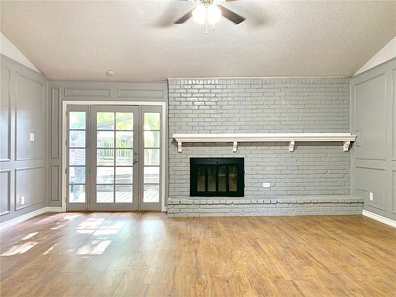 5th image of 436 Brook Hollow Cir