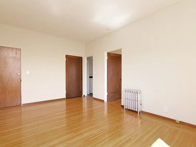 848 Vermont St — Photo 7