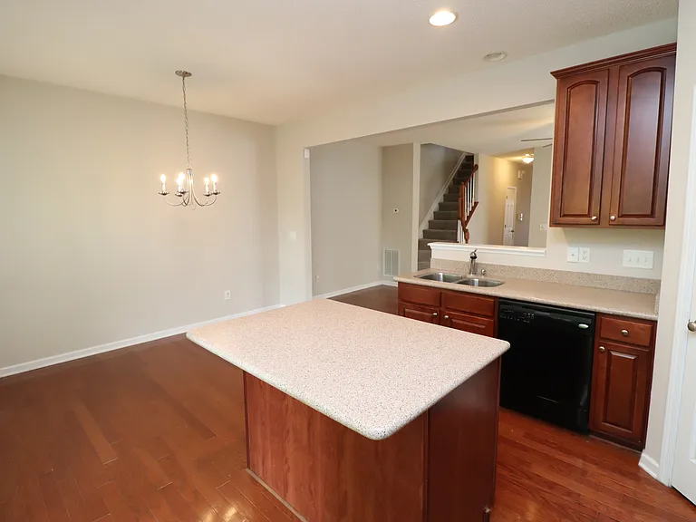 110 Fanwood Ct — Photo 17