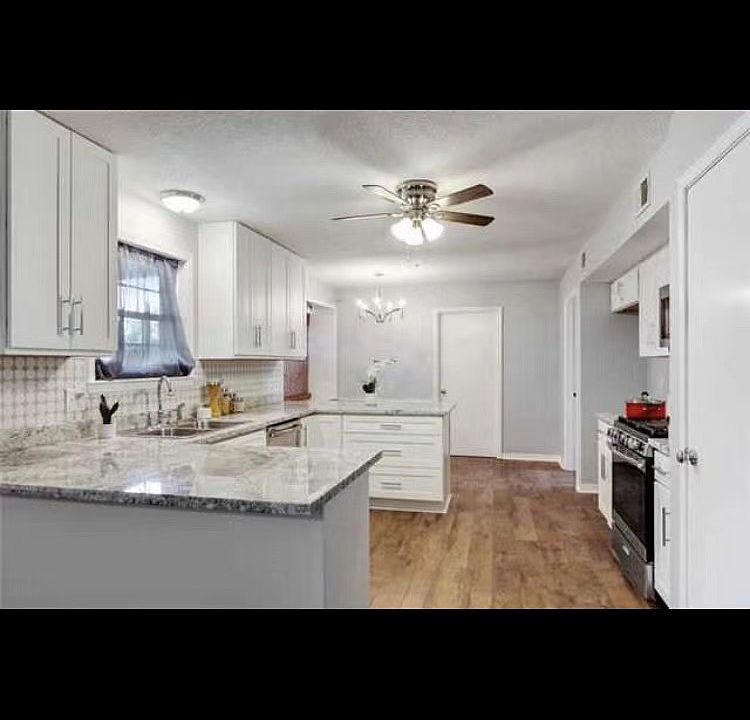 1st image of 334 Brett Dr