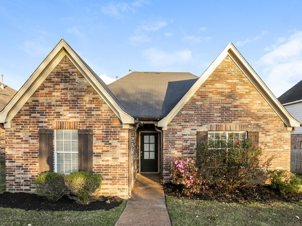 3044 Magnolia Dr