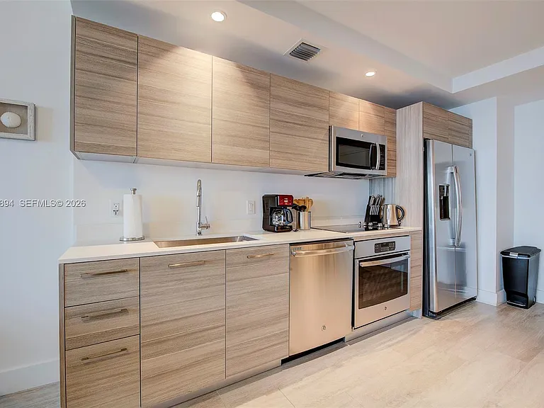 121 NE 34th St #3006 — Photo 9