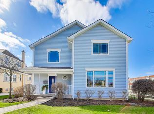 421 W Hawthorne St, Arlington Heights, IL 60004