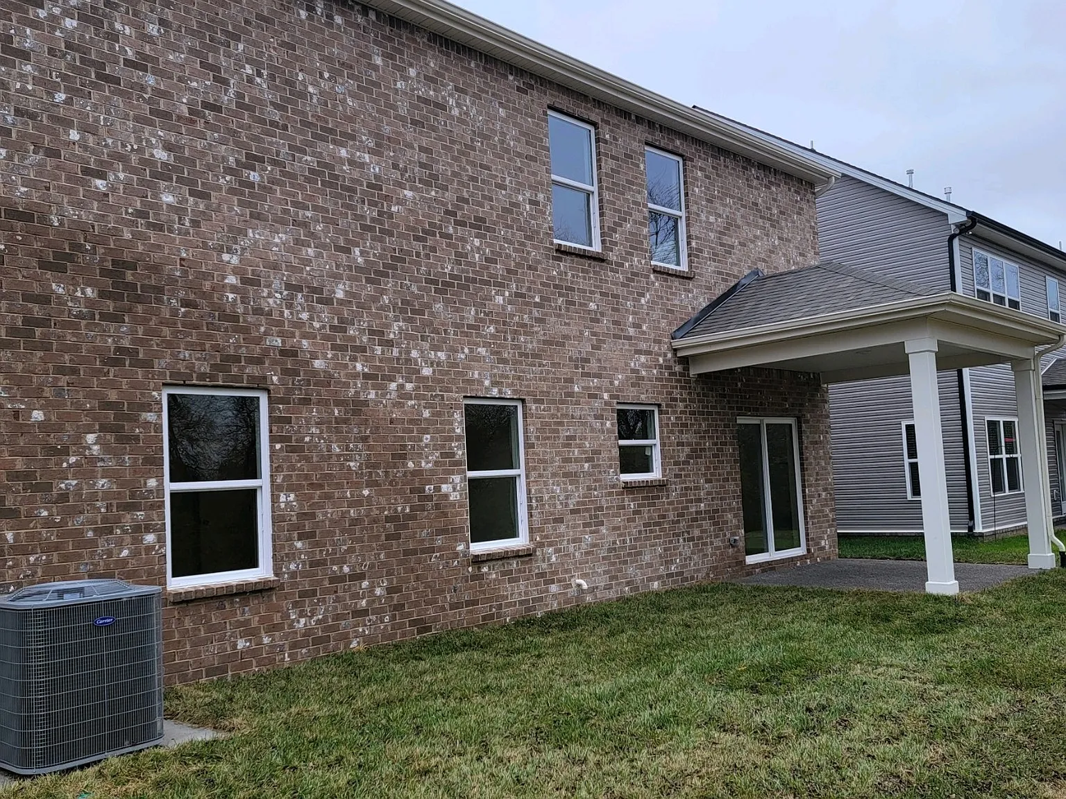 4 bed, 2.5 bath, 2841 sqft, $2,995 — Photo 4