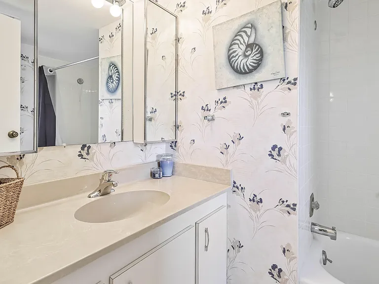 3951 Via Poinciana Way #511 — Photo 19