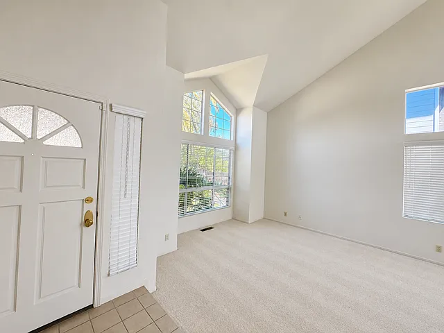 138 Del Oro Lagoon — Photo 29