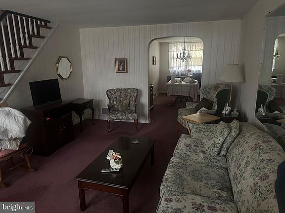 3rd image of 2219 Ardmore Ave