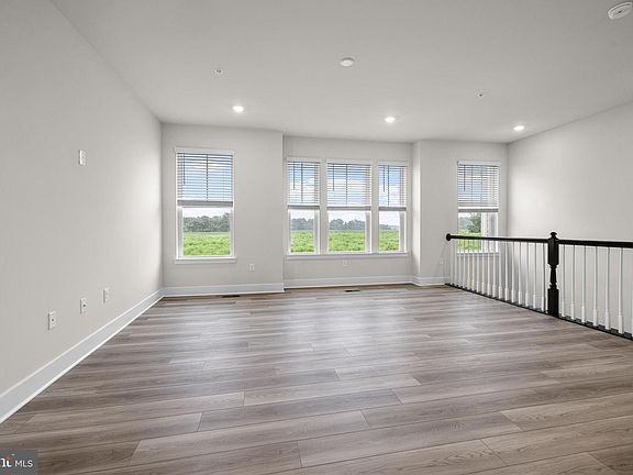 5th image of 1816 Smith Island Rd