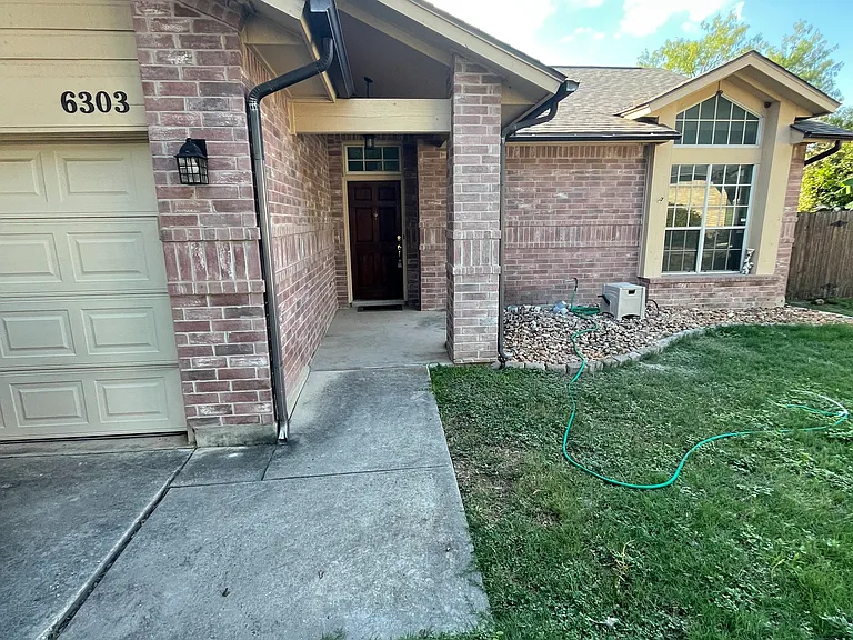 6303 Santee — Photo 3