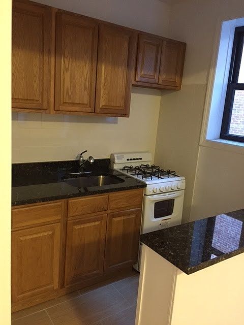 2nd image of 28-4 33rd Ave