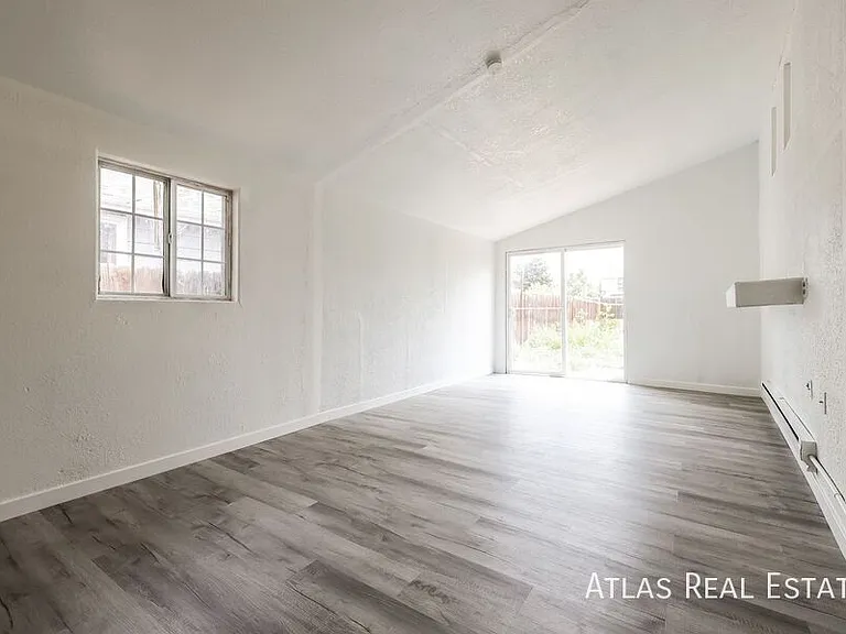 628 S Stuart St — Photo 7