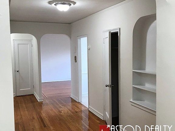 3rd image of 3162 29th St APT 3O