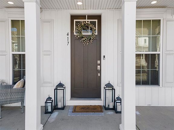 3rd image of 417 Meeder Ln