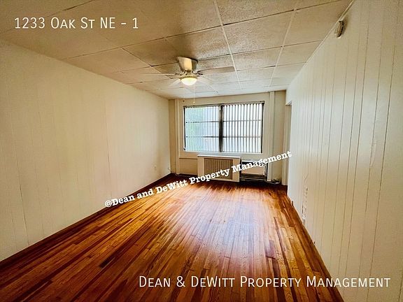 4th image of 1233 Oak St NE APT 1