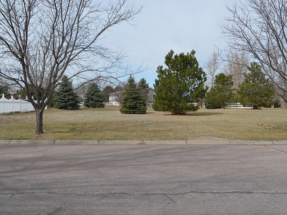1st image of 412 Margaret Cir