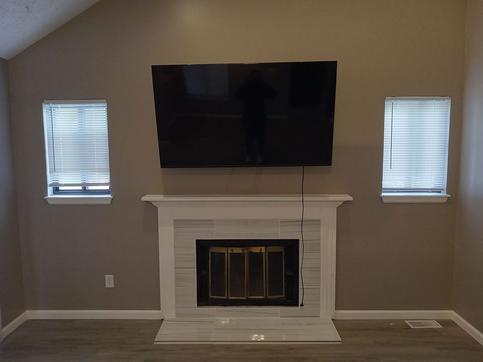 1st image of 2981 Horseshoe Bend Dr APT C