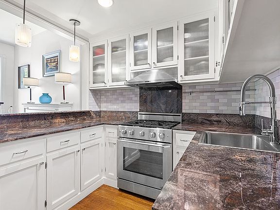 4th image of 151 W 85th St APT 4