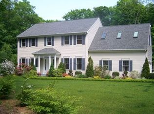 12 Bridle Ln, Wallingford, CT 06492