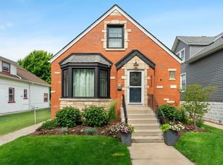 4230 N Moody Ave, Chicago, IL 60634