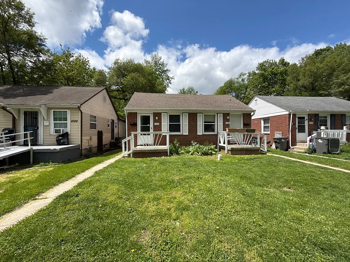 Building Photo - 4326 Crittenden Ave #4326