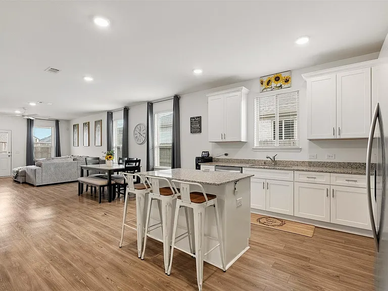 8218 Wave Arbor Dr — Photo 6