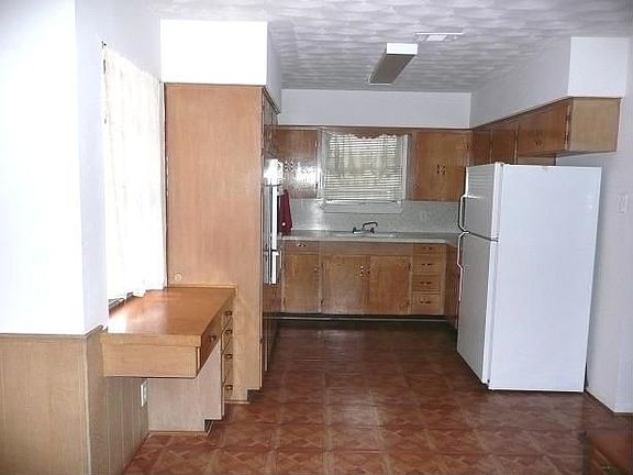 4th image of 403 N Horne St