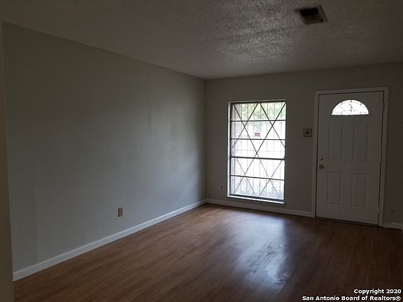 4th image of 902 H St