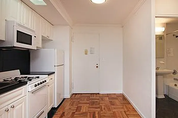 Rented by GoodRock Realty | media 11