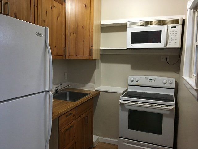 2nd image of 401 N Pennsylvania Ave APT B