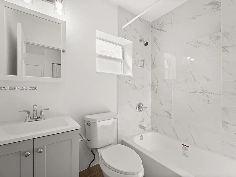 255 Beacom Blvd #DOWNSTAIRS — Photo 11