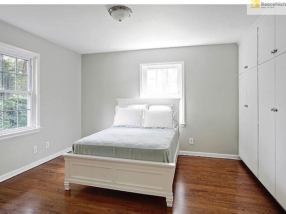 4th image of 5011 W 71st Ter