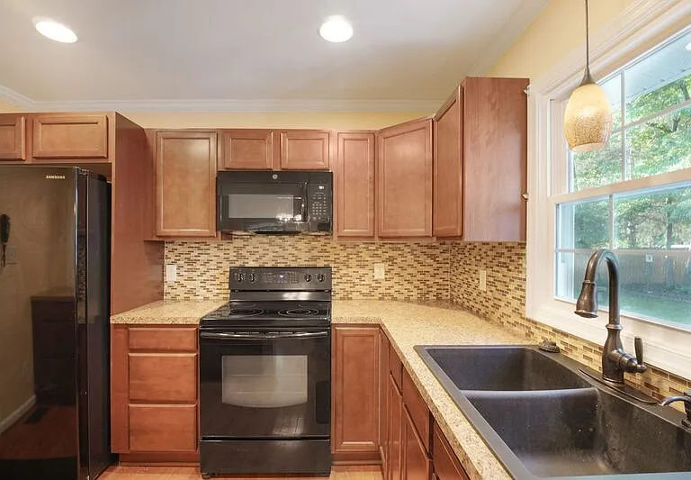 948 Ficklen Rd — Photo 18