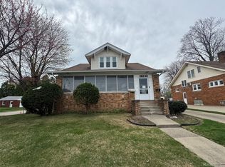 18230 Frazho Rd, Roseville, MI 48066