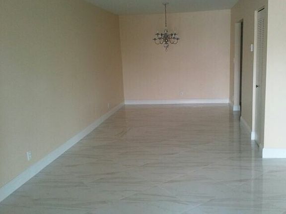 4th image of 4013 N Ocean Dr APT 101