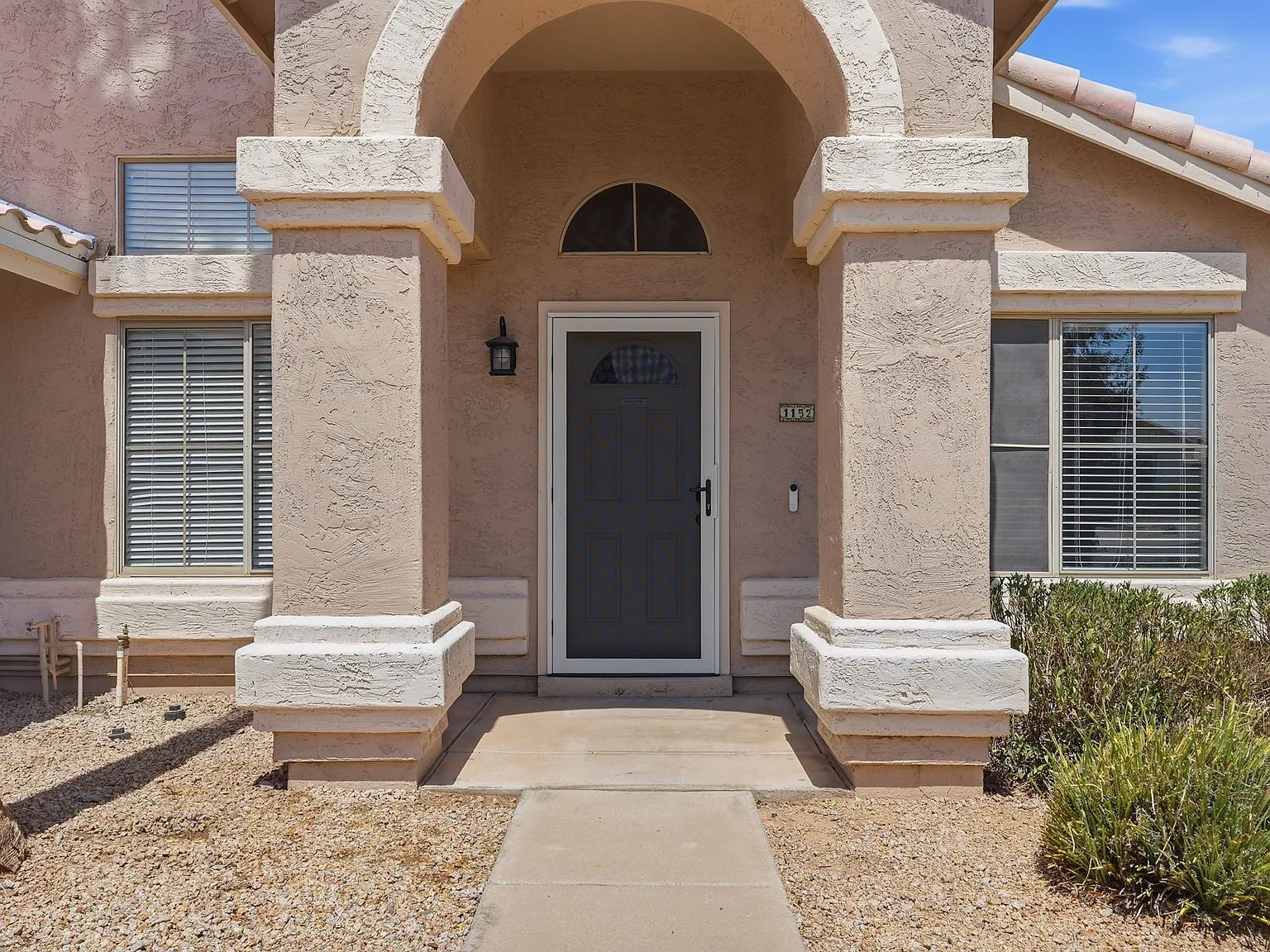 4 bed, 1833 sqft, $2,600 — Photo 3