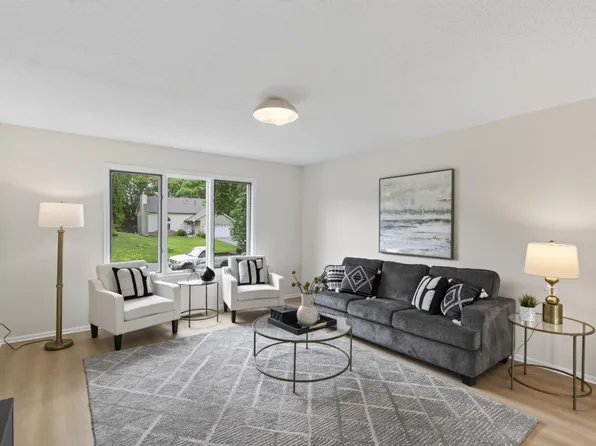 18735 Pennington Ave, Eden Prairie, MN 55346