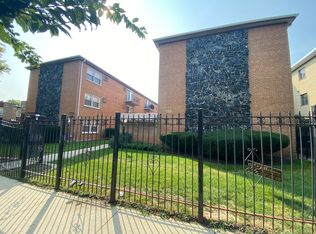 1723 W Touhy Ave APT 4, Chicago, IL 60626