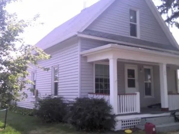 103 S Elm St, Plainview, NE 68769