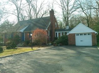 295 Brooklake Rd, Florham Park, NJ 07932